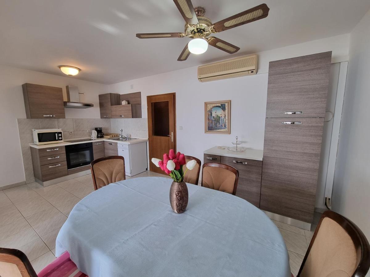 Apartment Grbac Barbat na Rabu Eksteriør bilde